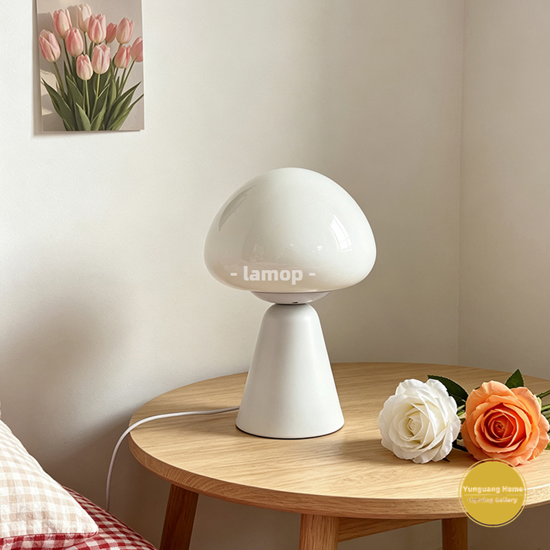 Ręcznie dmuchana lampa biurkow – Mushroom Table Lamp recenzja i cena